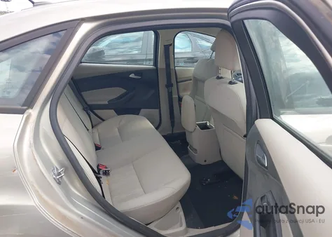 2016 Ford Focus Se z USA, uszkodzony, nr VIN 1FADP3F29GL212353